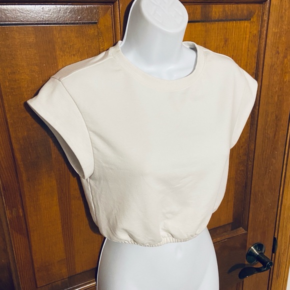 Alo Yoga Dreamy Crop Elastic Waist Short Sleeve Off White Athletic Size Small - Picture 6 of 12